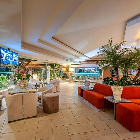 Hotel Acacia Parco Dei Leoni 4*