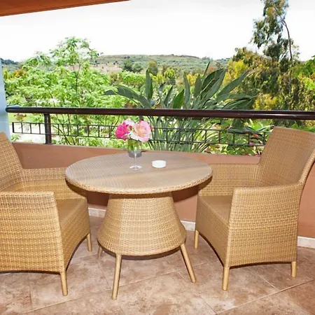 Acacia Parco Dei Leoni Hotel