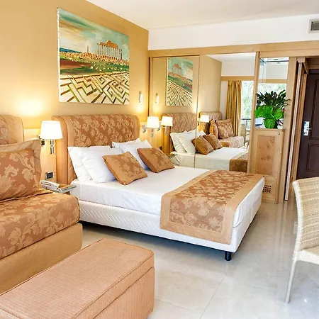 Hotel Acacia 4*
