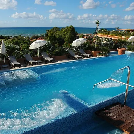 Acacia Parco Dei Leoni Hotel