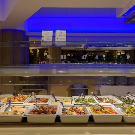 Hotel Acacia Parco Dei Leoni 4*