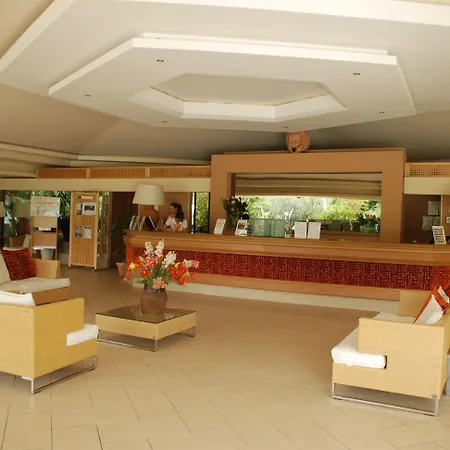 Hotel Acacia 4*