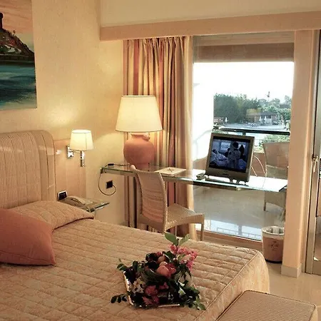 מלון Acacia קמפופליצ'ה די רוצ'לה