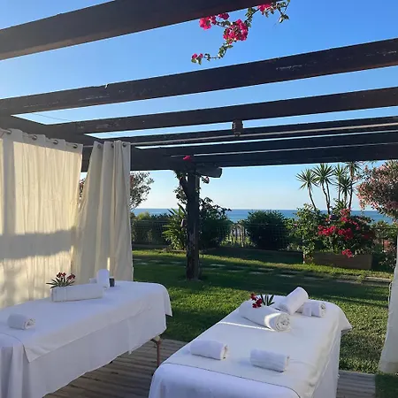 Ξενοδοχείο Acacia 4*