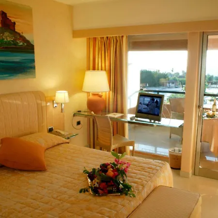 Acacia Ξενοδοχείο 4*