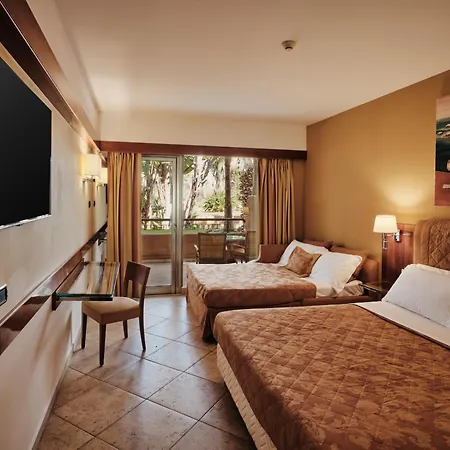 Acacia Hotel 4*