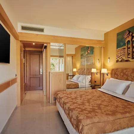 Acacia Hotel